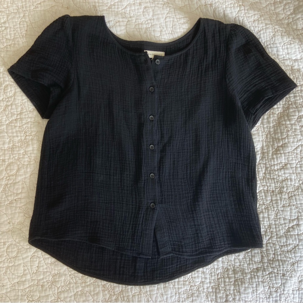 Tradlands Barcelona puff sleeve blouse